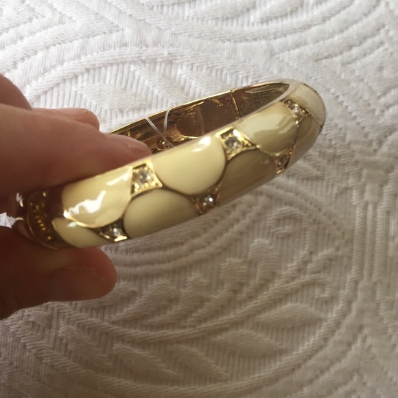 Cream bracelet - Picture 2 of 4